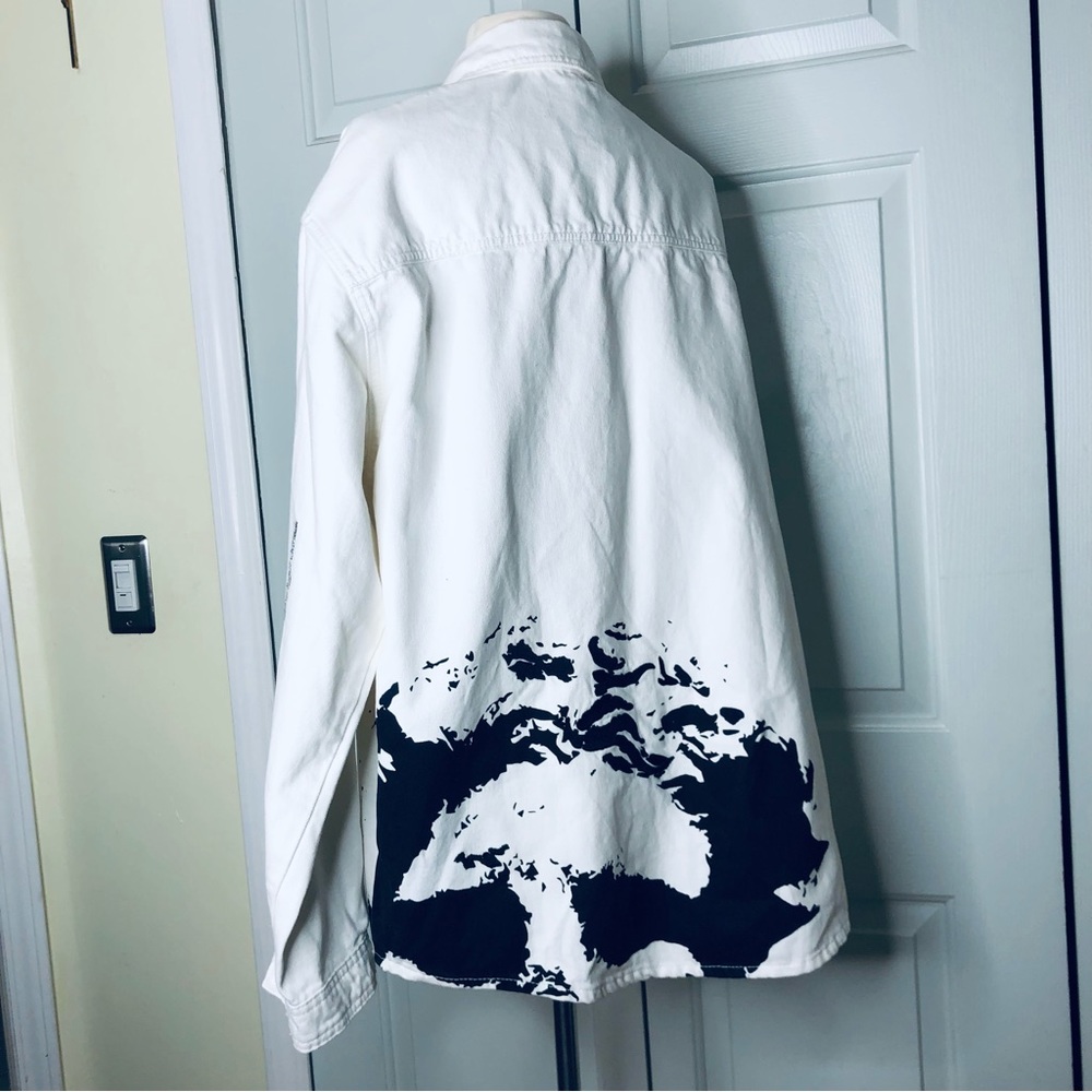 NWT ZARA Man Oversize Artwork Design Embroidered White Denim Jacket Size L